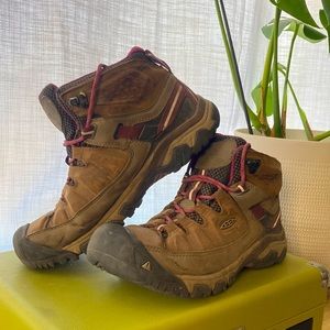 Keen waterproof 💦 Targhee hiking boots 🥾